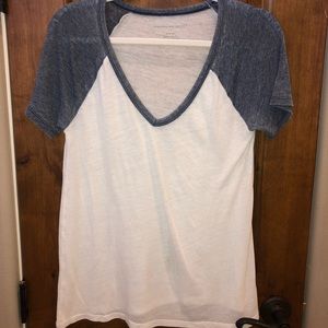 Multi-colored V-neck